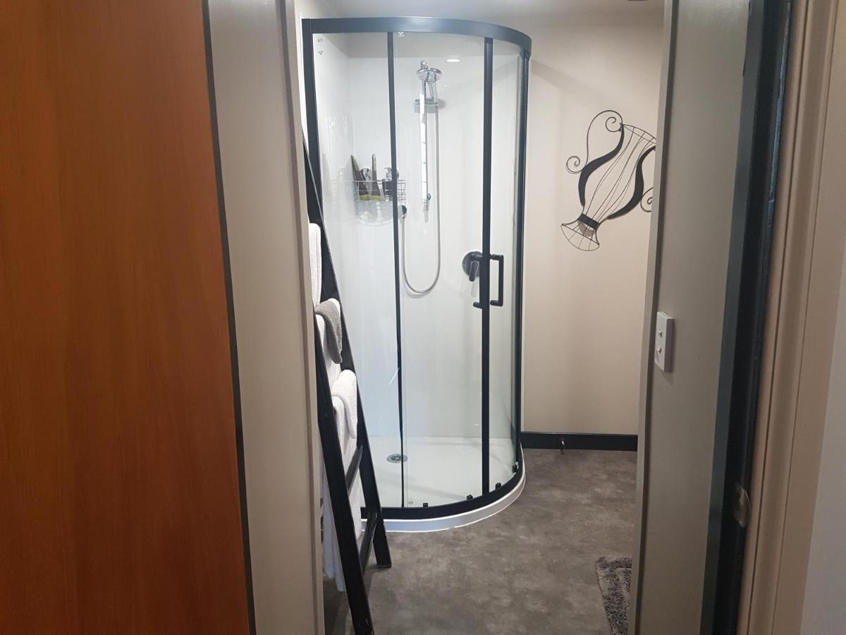 La Riviera Guesthouse Riverton Екстер'єр фото