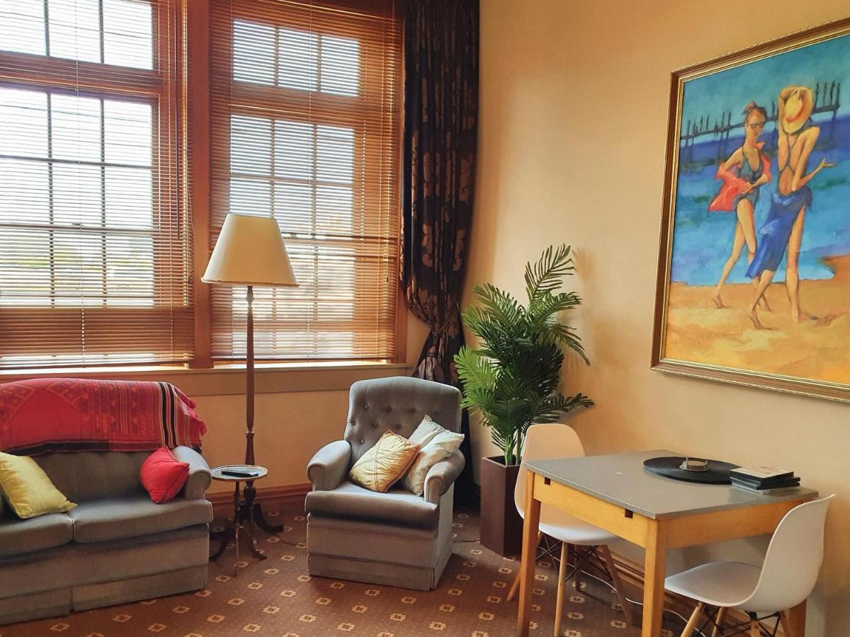La Riviera Guesthouse Riverton Екстер'єр фото