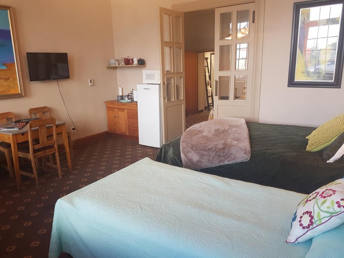La Riviera Guesthouse Riverton Екстер'єр фото